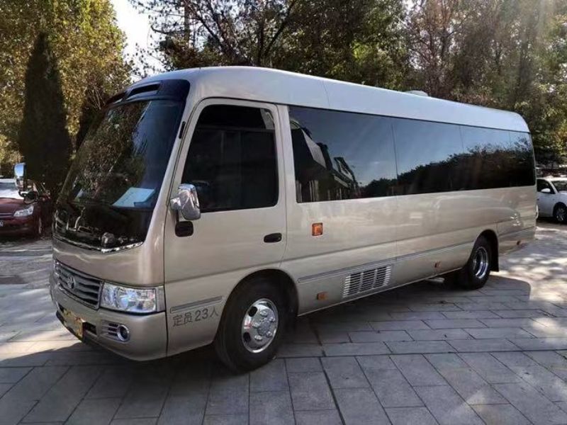 山东团队旅游用车实拍