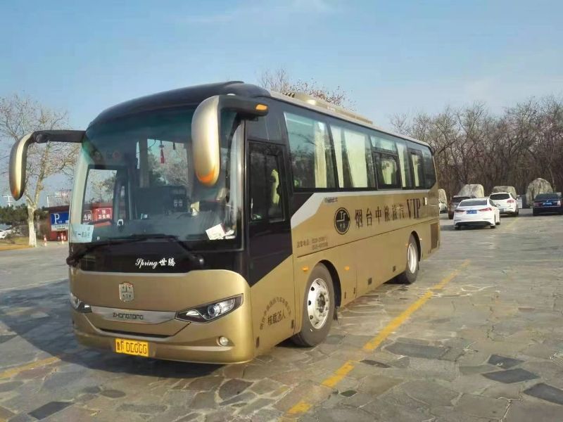 山东团队旅游用车实拍