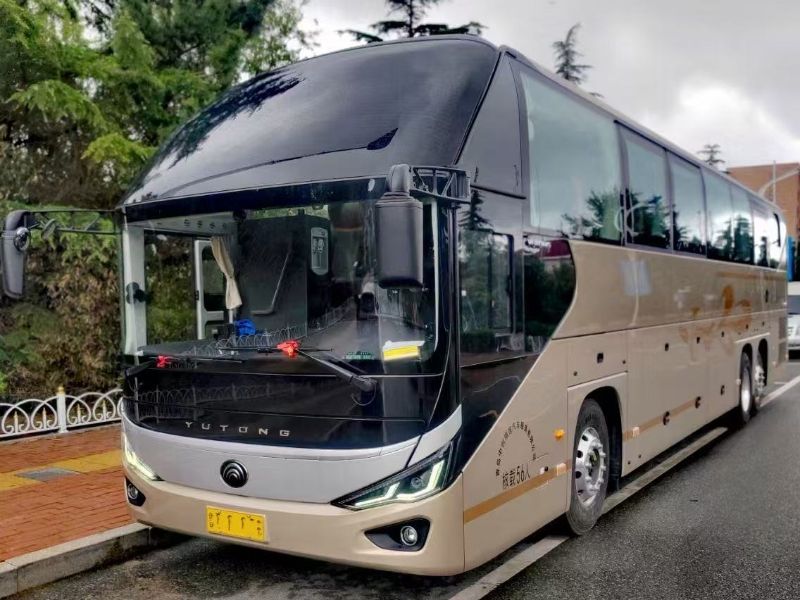 山东团队旅游用车实拍