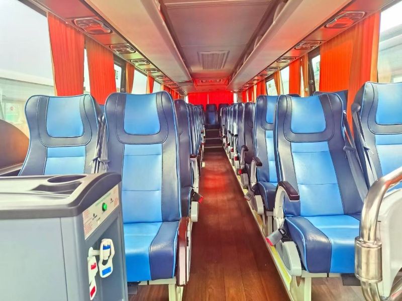 山东团队旅游用车实拍