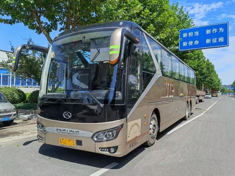 青岛旅游大巴车队实拍
