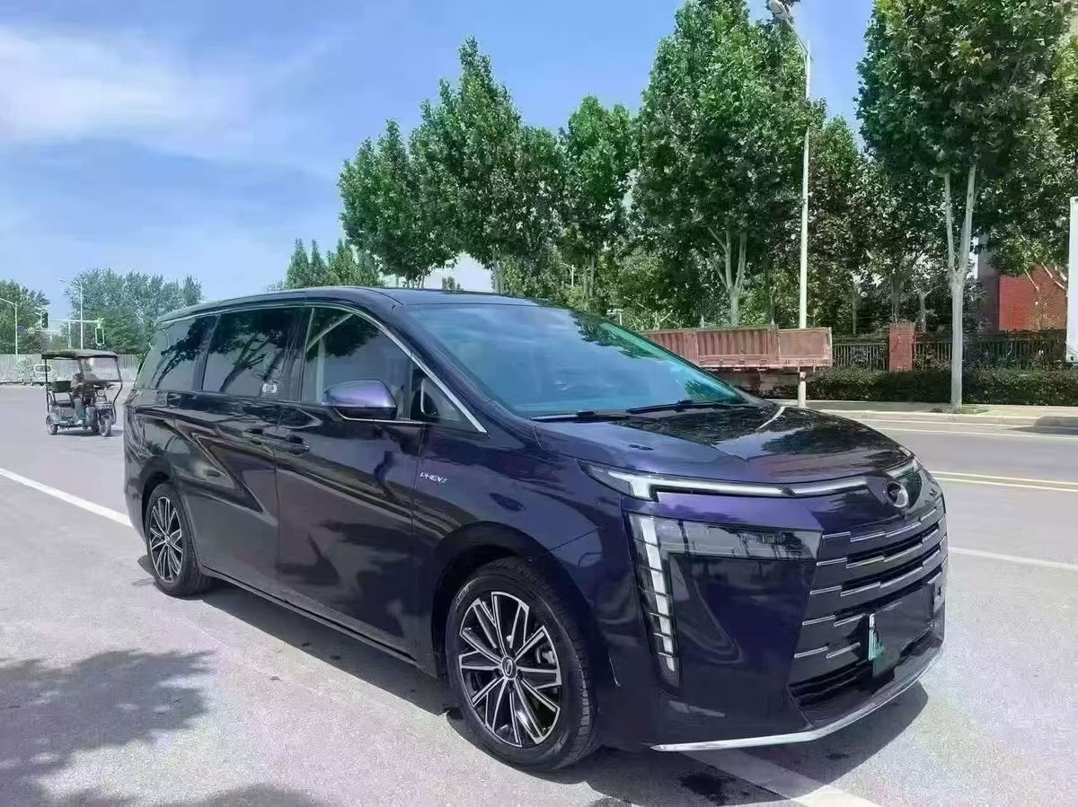 山东团队旅游用车实拍
