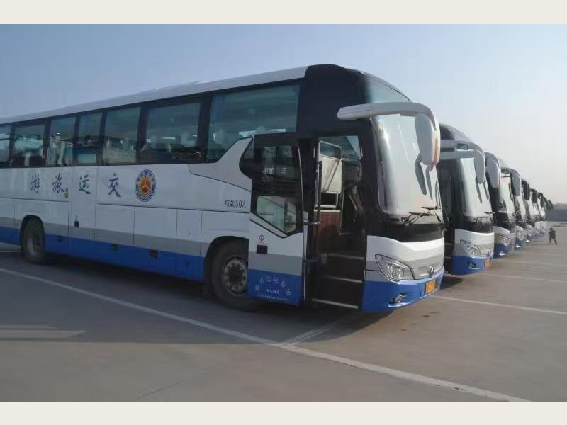 旅游大巴车队实拍｜青岛旅游车队配车为什么不能只按人数？青岛君爱悦 Fl