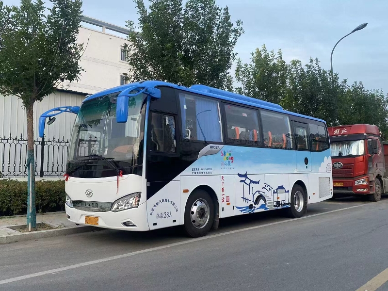 旅游大巴车队实拍｜青岛大巴包车要提前多久订？君悦畅旅 Lead Tim